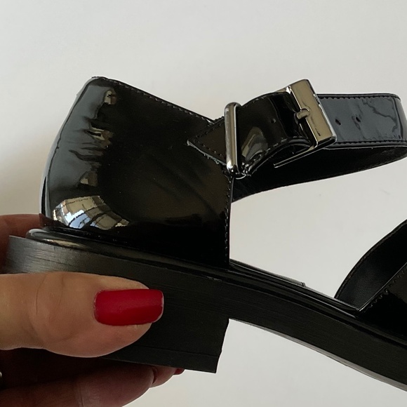 CHARLES & KEITH  Rumi Black Patent Leather Bow Tie Chunky Mary Jane  EU 36 NWOT - Picture 9 of 11